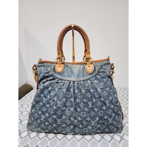 Authentic Louis Vuitton Denim Monogram Denim Neo Cabby MM Bag Blue - Picture 4 of 16